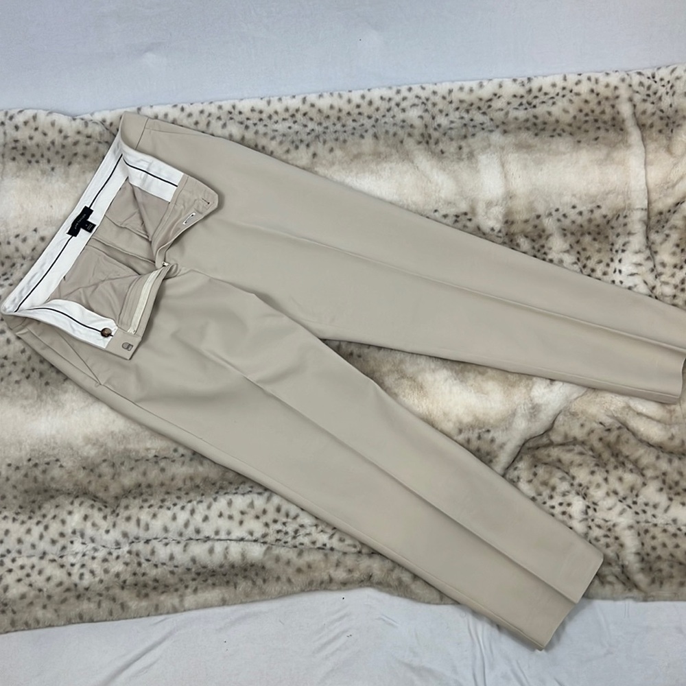 Ann Taylor The Ankle Pant in Stretch Cotton Size: 8